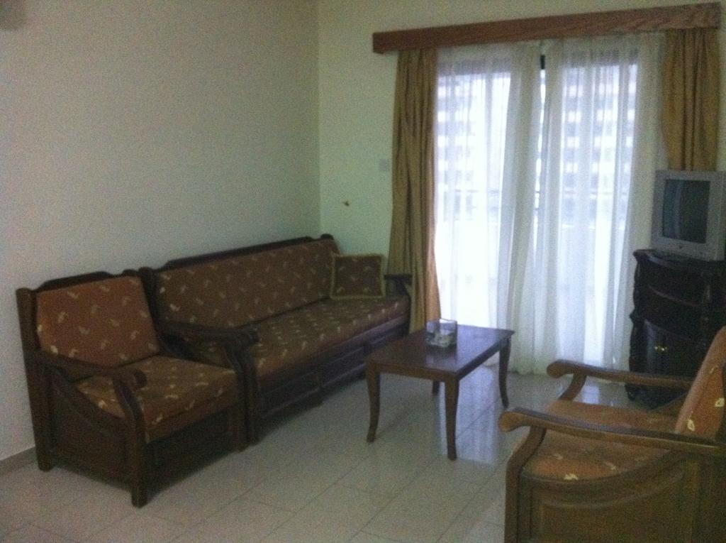 Zakos Court Apartments Larnaca Exterior foto