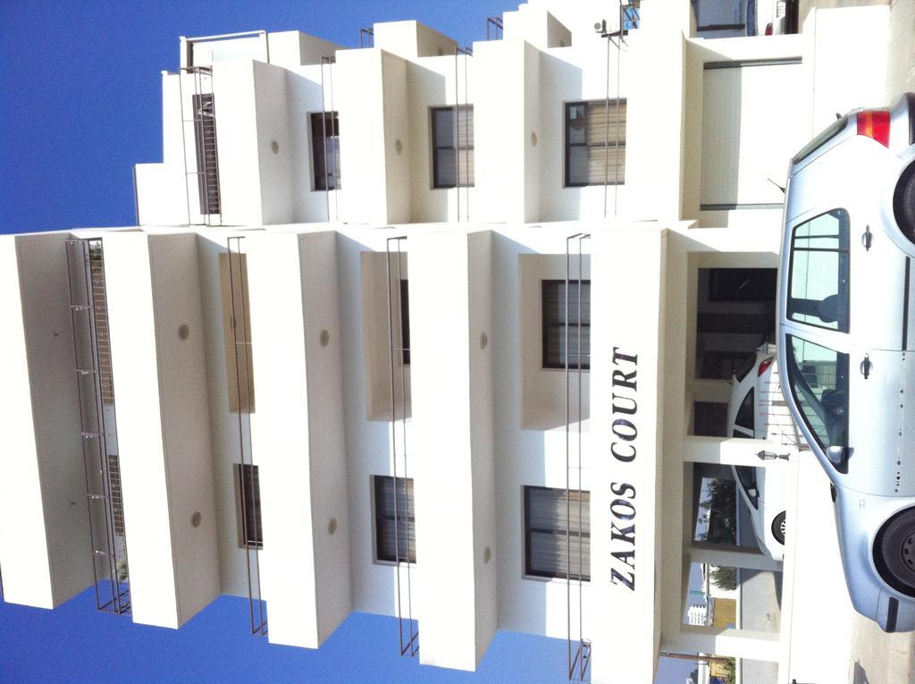 Zakos Court Apartments Larnaca Exterior foto